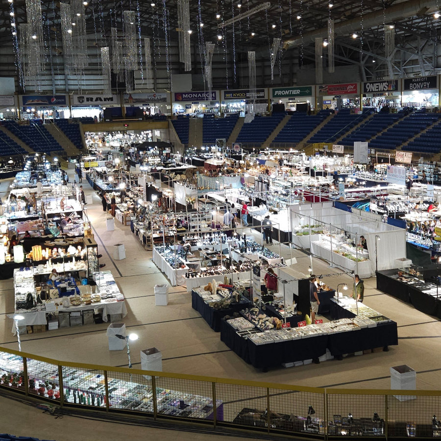 Forty warehouses open at the new Dealers Tucson Fall Gem & Mineral Show